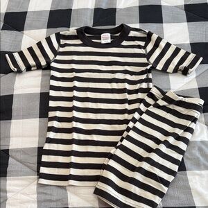Hanna Andersson Black and White Striped Kids Pajama Set